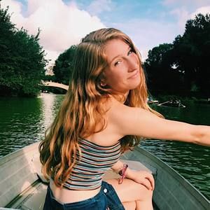 Meet your Posher, Katelyn